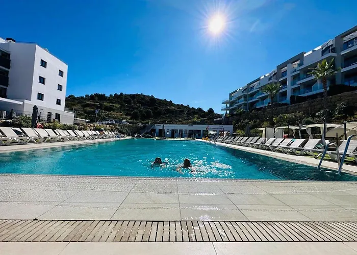 Hacienda El Sueno 3301 *