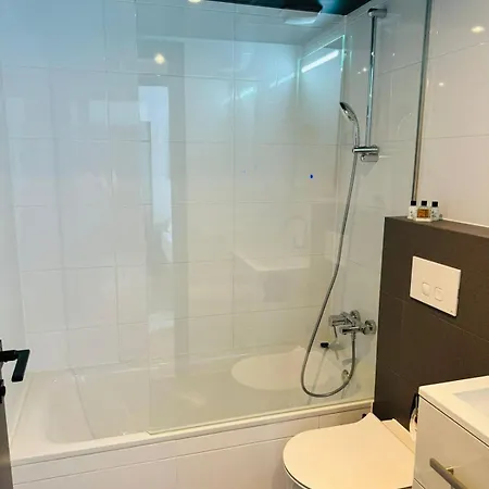 Hacienda El Sueno 3301 *